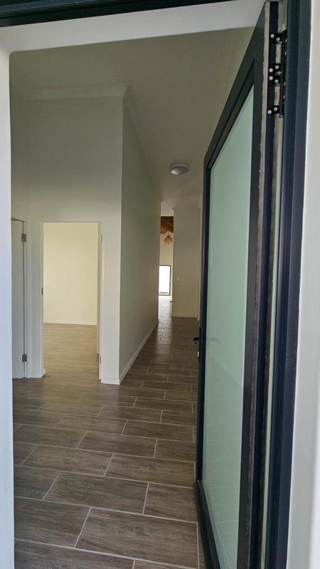 To Let 3 Bedroom Property for Rent in Velddrif Western Cape